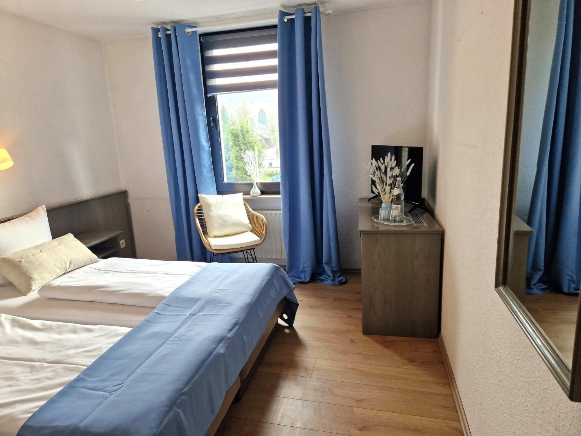 Hotel Engelskirchen Ngoại thất bức ảnh
